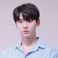 ออกัส  (เพื่อนพระเอก+มาเฟียอันดับ5)