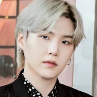 min yoongi (suga)