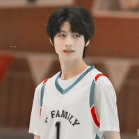 สงกรานต์(พี่นางเอก)
