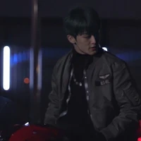 MARK LEE