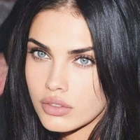 Sofia (Mãe da Rebeca)