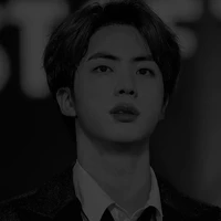 แสงเหนือ.เพื่อนพระเอก
