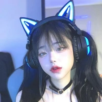 คอมมี่(ลูกน้อง+ชะนี)
