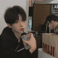 แบม(คนใช้คนสนิทของนายเอก+เพื่อนสนิท)