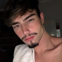Noah(amigo da Mel)