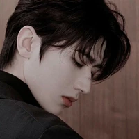 ดยุกคิง •พ่อนางเอก•
