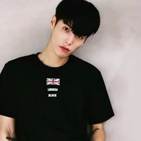 เอก มือซ้าย พ.อ