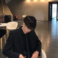 คิง :พระเอก