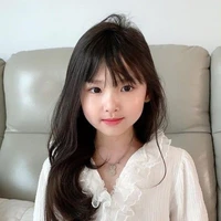 risa ( irmã da Mira)