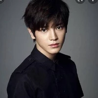taeyong (17 tahun)