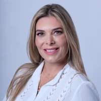 Dirce (mãe da Angela)