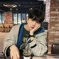 ฮอต(เพื่อนร่วมห้อง)​