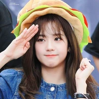 เมย์|เพื่อน