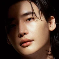 Lee Jong Suk (Tio)