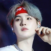 ชูก้า[เพื่อนพระเอก+พี่จอย]