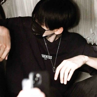อเดล (พี่ชายไอริส)