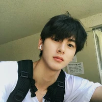 อเล็กซ์(น้องชายพระเอก)