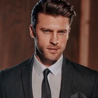 VICTOR BALENCIAGA VESPASIANO