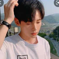 คิม พ่อ น.อ