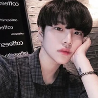 วิว//พระเอก🌌