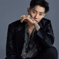 คิง(พี่ชายนางเอก)