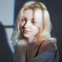 Kim (Sekertaris pribadi Lisa)