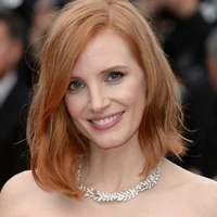 Elena Grinberg -38 años- (Tía)