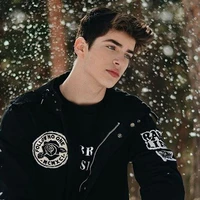Owen Jamschon -18 años-