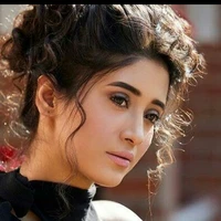 Naira singhaniya