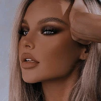 KAMILA D