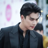 อาร์ม(พระเอก)