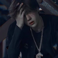คุนิน🥺🦋//นายเอก