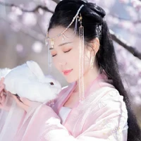 ฟางฟาง(น้าน.อฮูหยินเจ้าสำนักบุปผา)