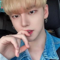 ภาคิน(พระเอก)🇹🇭+🇨🇳