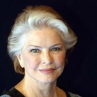 Estela Souzarth