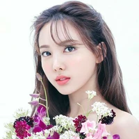 Na-Yeon(ibu jeman)