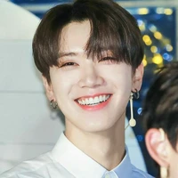 Chittaphon Leechaiyapornkul < Ten Lee >