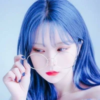 biru Alexander Smith