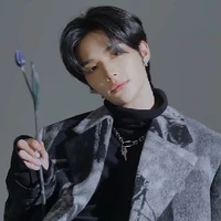 hyujin(𝐡𝐰.𝐡𝐲𝐮𝐣𝐢𝐧𒊹︎︎︎)