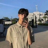 สกาย (เพื่อนพระเอก)