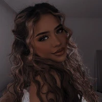 Scarlett Hoffmann Volkov|23|[Modelo]