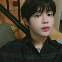 พีช(รุ่นน้องนางเอก)