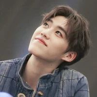 พีช(เพื่อนนายเอก)