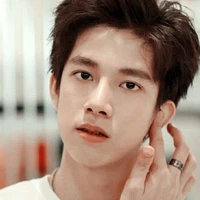 ฟ้า(น้องพระเอก)