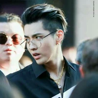 หลงฉือ(น.ร้าย)