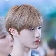 นิว(เพื่อนนายเอก)