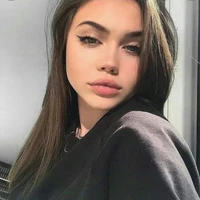 Alana(amiga de Montserrat 17 años)