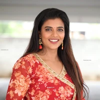 Rashi Khanna (fl frnd)