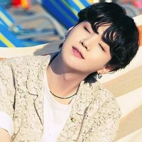 Yoongi (Suga)