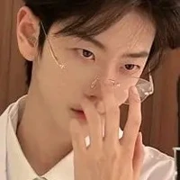 แวน(เพื่อนนายเอก+เดือนรร.)
